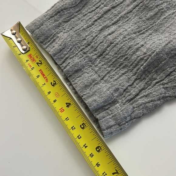 🛍 Small “shades of Linen” brand gray linen top - Picture 9 of 10